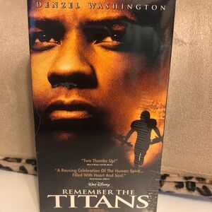 NIB sealed Remember the Titans VHS movie